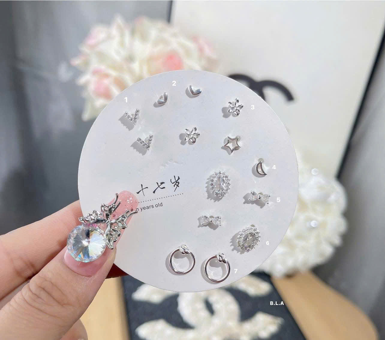 Khuyên tai mẫu xinh - Nhận bấm khuyên nhẹ nhàng - an toàn - vệ sinh