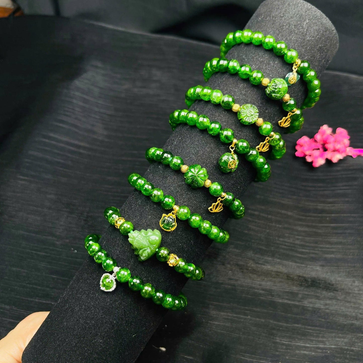 Vòng đá Diop tự nhiên mix charm V10K
