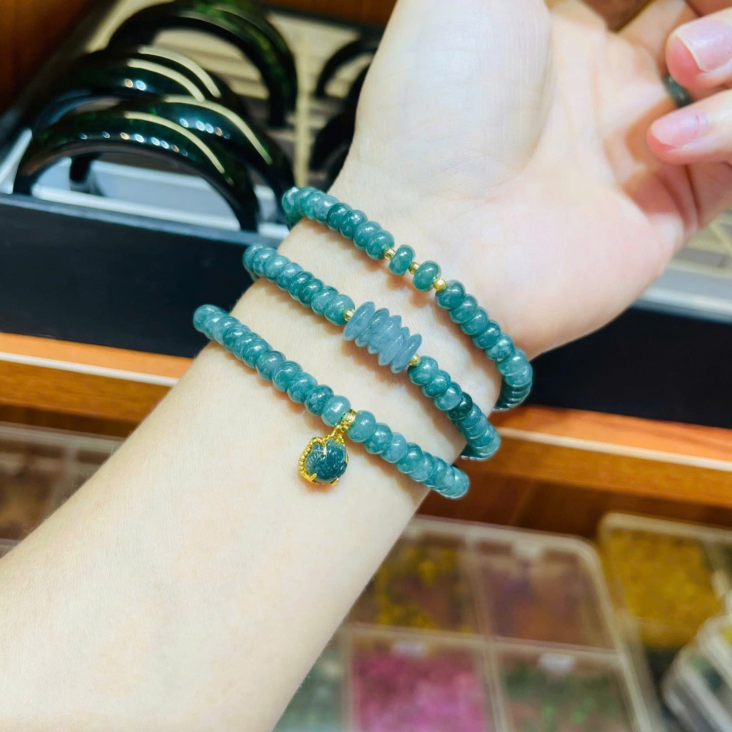 Vòng Chuỗi Lam Ngọc Bánh Xe