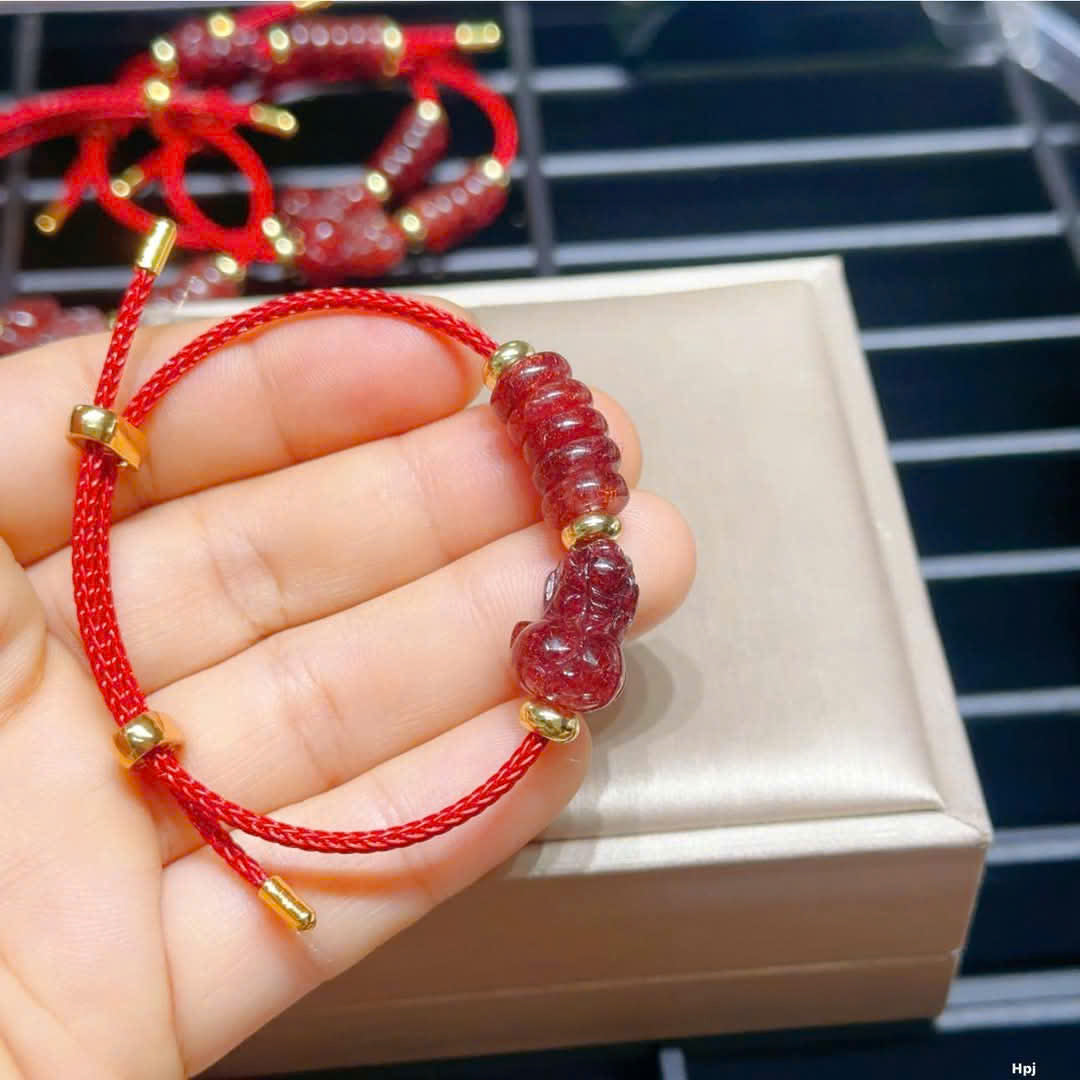 Vòng Tỳ Hưu mix ngũ điếu thạch anh tóc đỏ