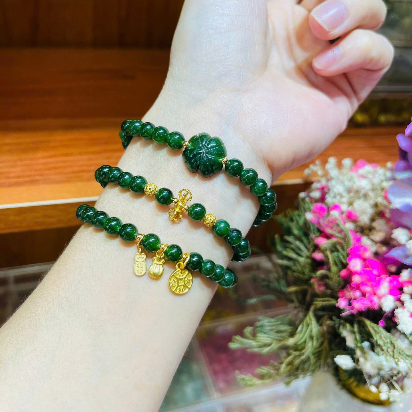Ngọc bích 6ly mix charm ngọc bích + charm bạc xi vàng