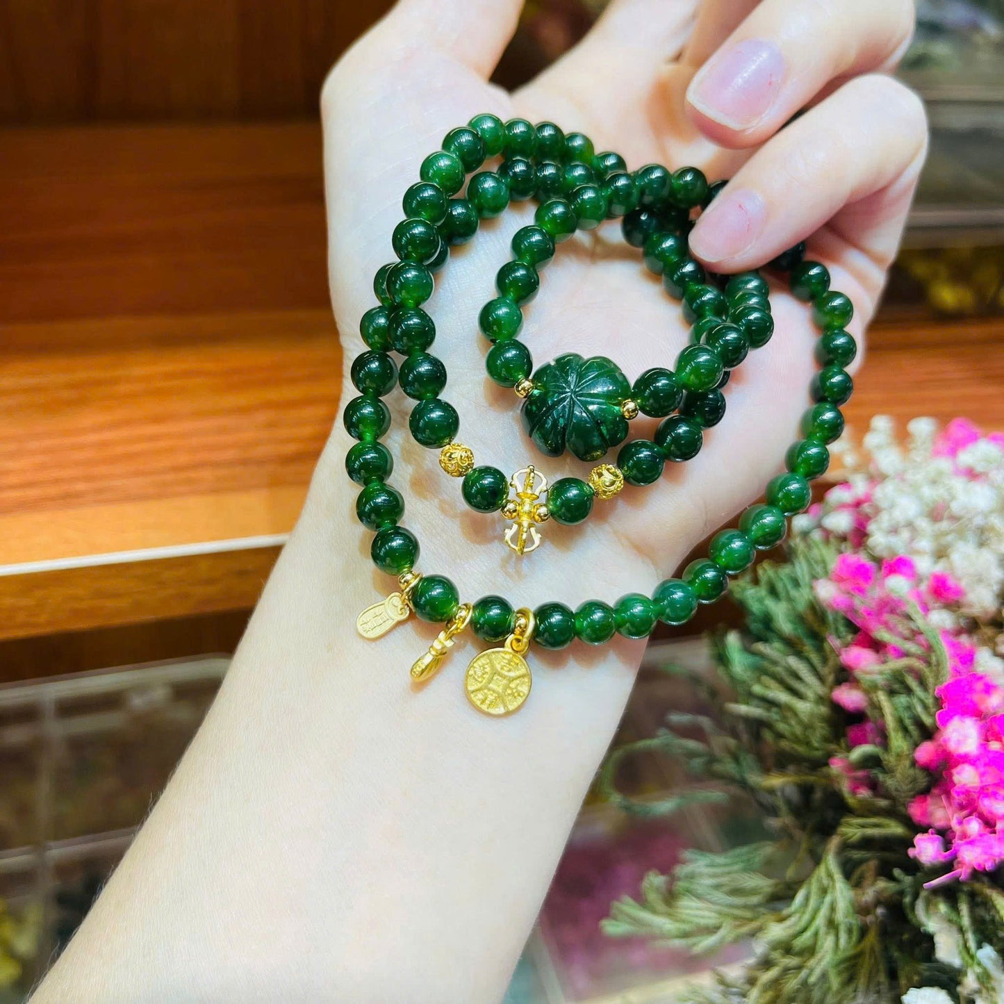 Ngọc bích 6ly mix charm ngọc bích + charm bạc xi vàng