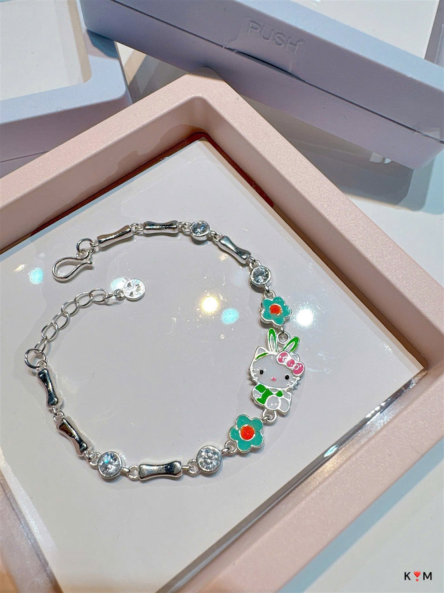 Lắc bạc hình vui nhộn cho bé iu