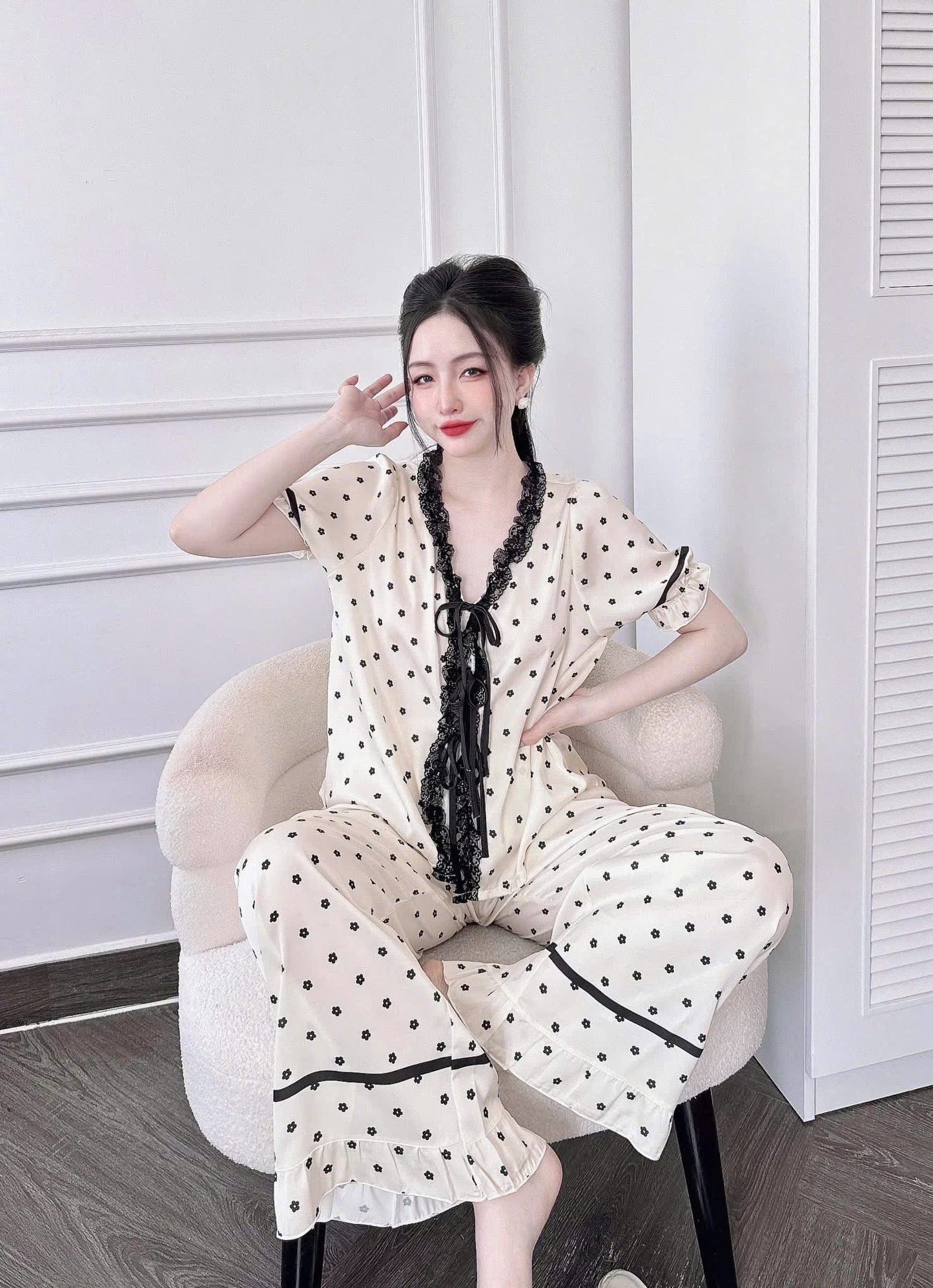 Pijama tiểu thư cột nơ tay ngắn quần dài