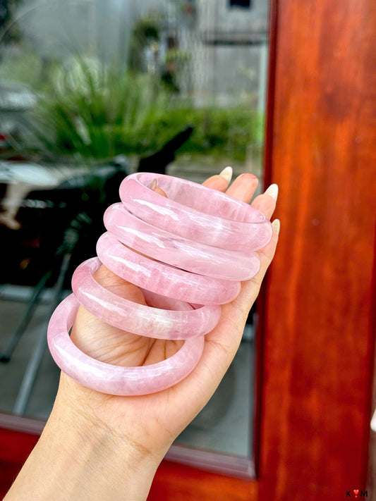Vòng thạch anh hồng siêu ngọt ngào