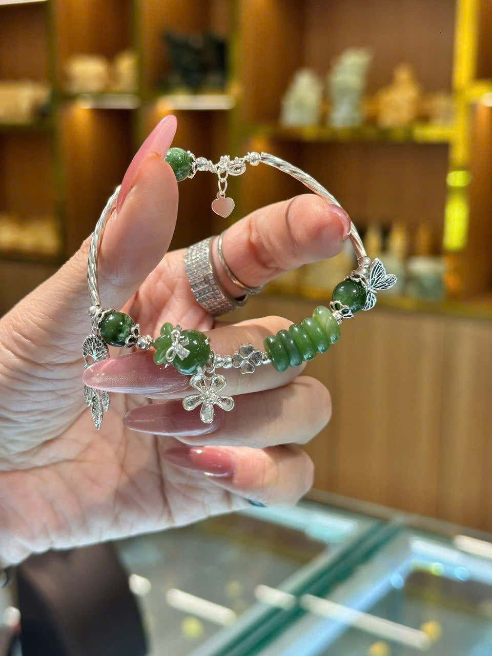 Vòng bạc phối charm đá tự nhiên