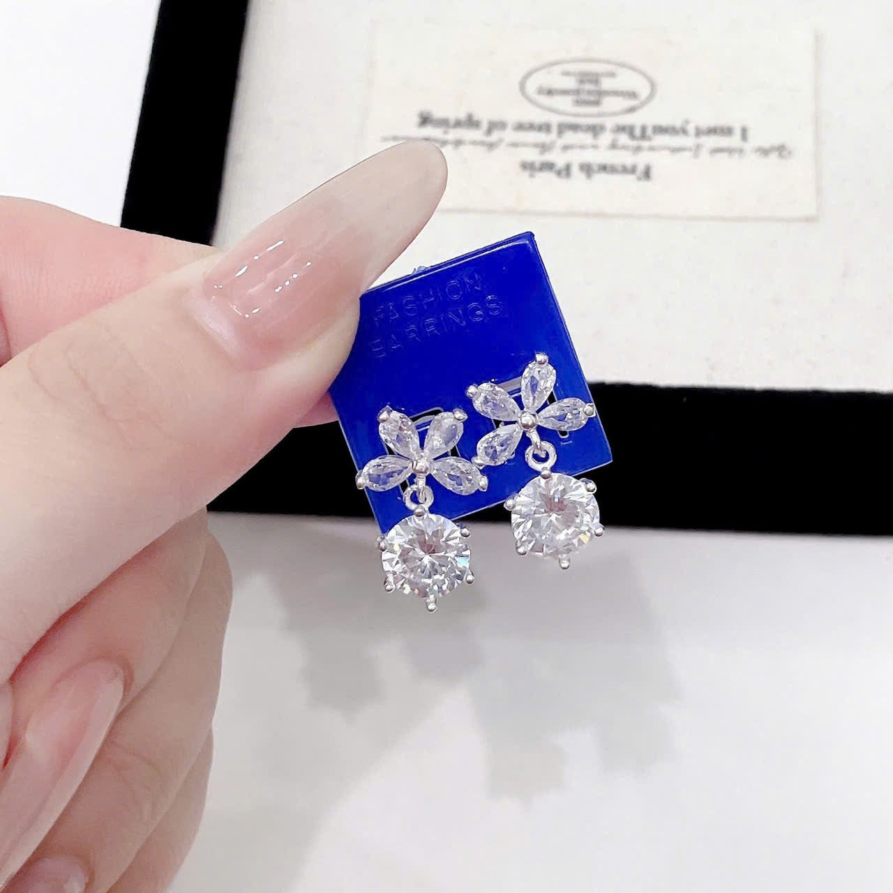 Khuyên tai bạc đa dạng mẫu phù hợp cho mọi style