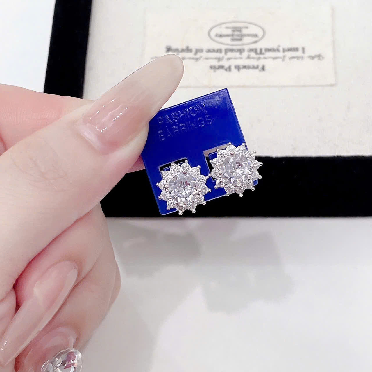Khuyên tai bạc đa dạng mẫu phù hợp cho mọi style