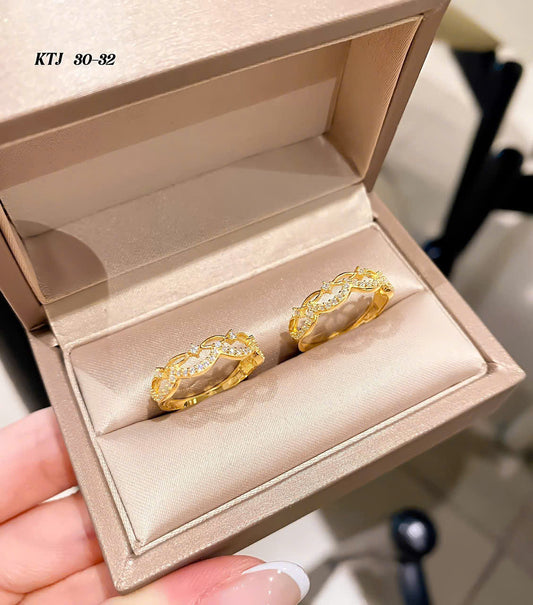Nhẫn vàng nhỏ xinh bền - sang - xịn