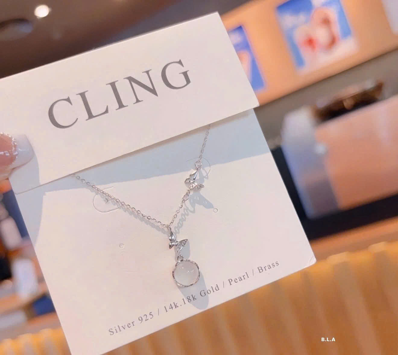Dây chuyền Hồ Điệp Bạch Nguyệt Quang xi kim nhỏ xinh