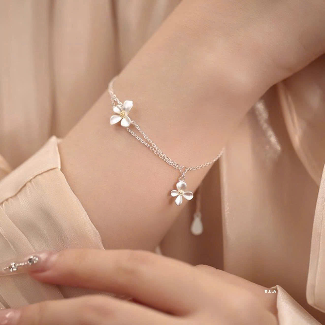 Set Hoa Sứ Nhám hot nhất hè năm nay