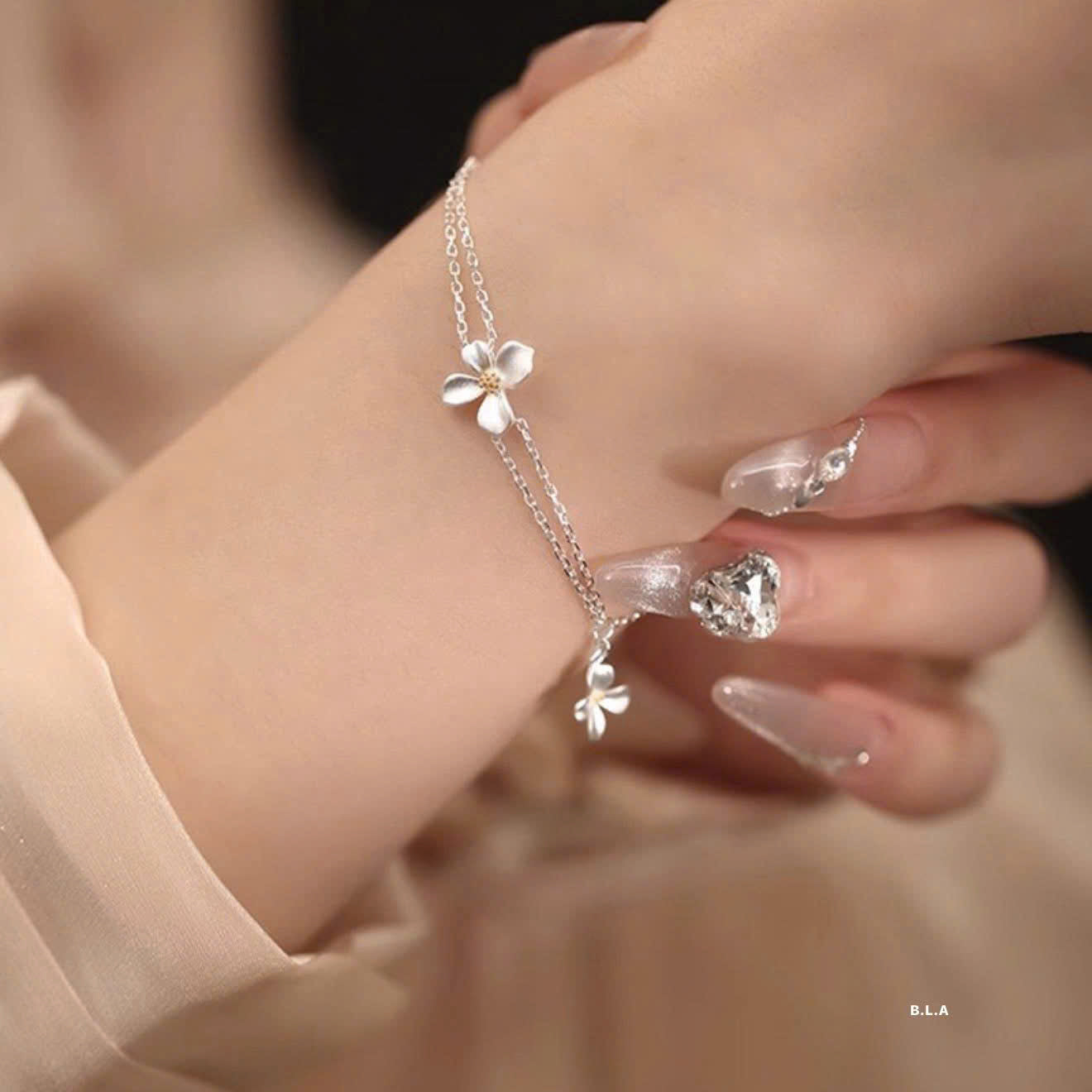 Set Hoa Sứ Nhám hot nhất hè năm nay