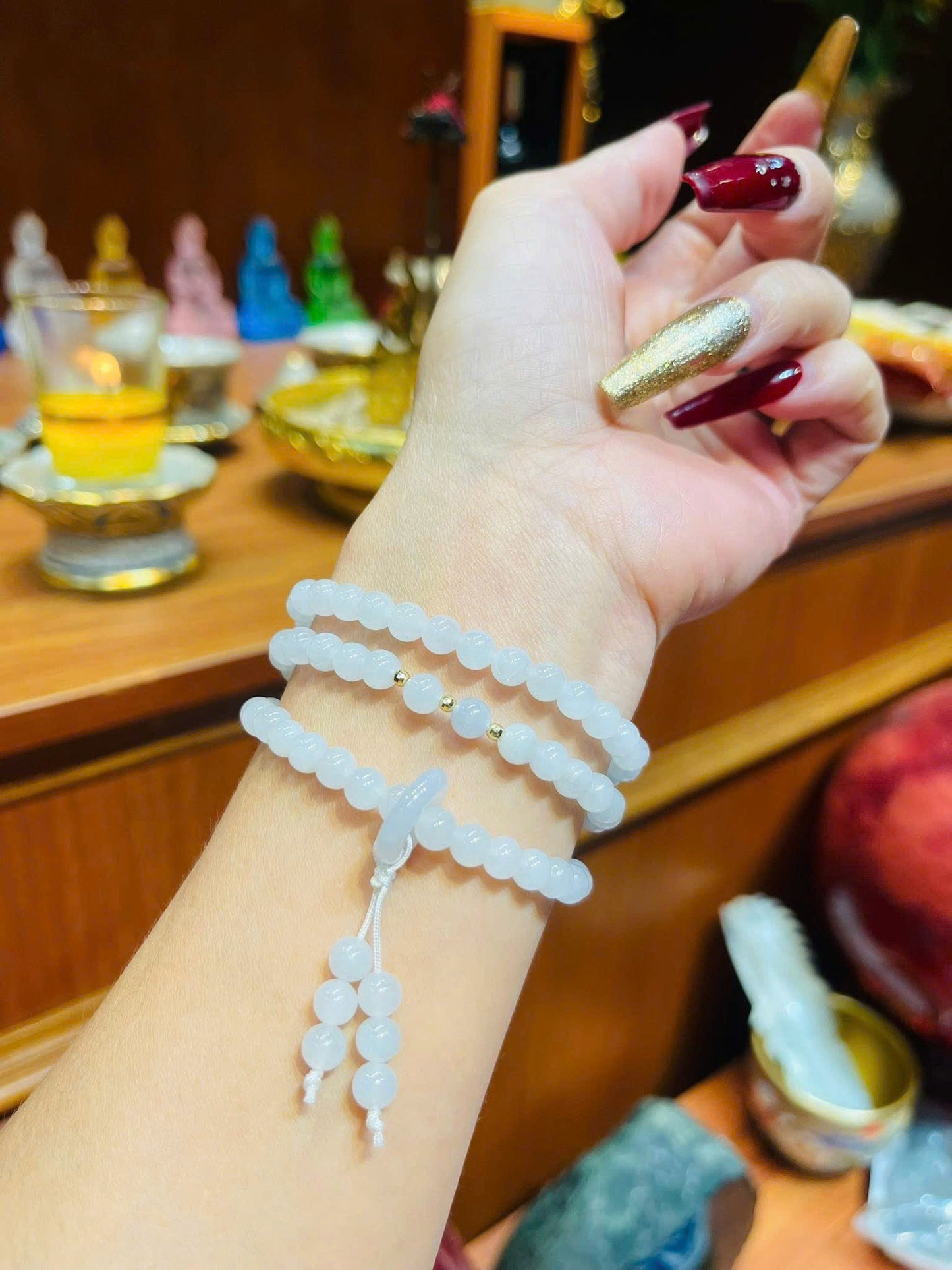 Vòng chuỗi bạch ngọc phối trắng tinh khôi