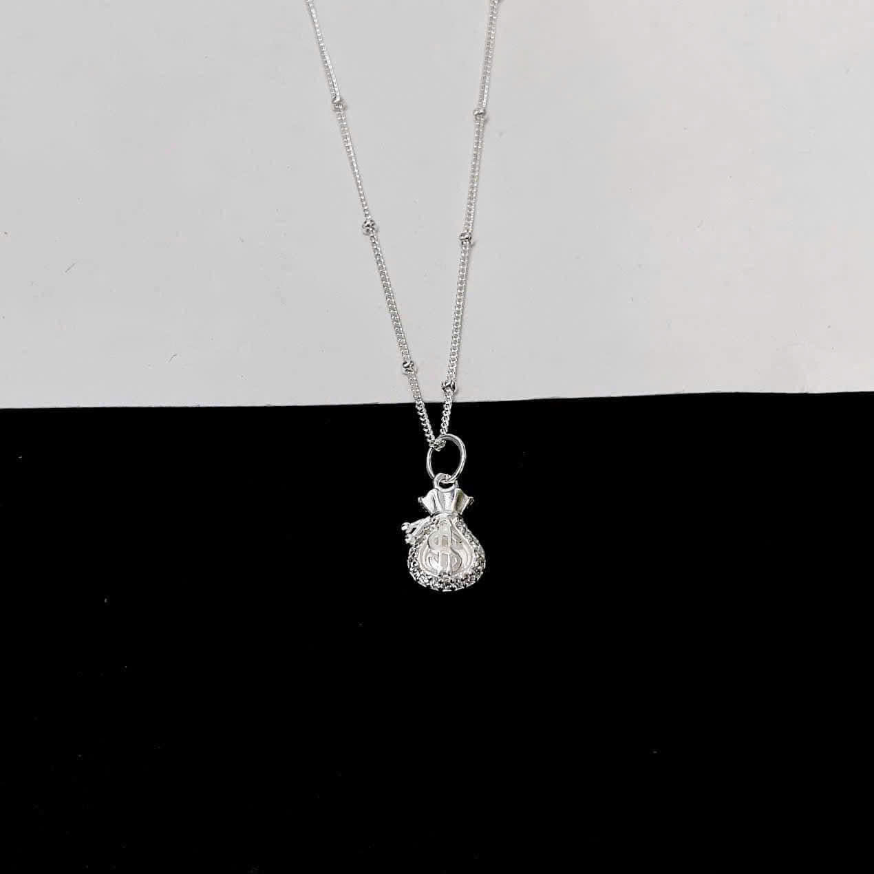 Dây chuyền bạc với mặt charm siêu dễ thương