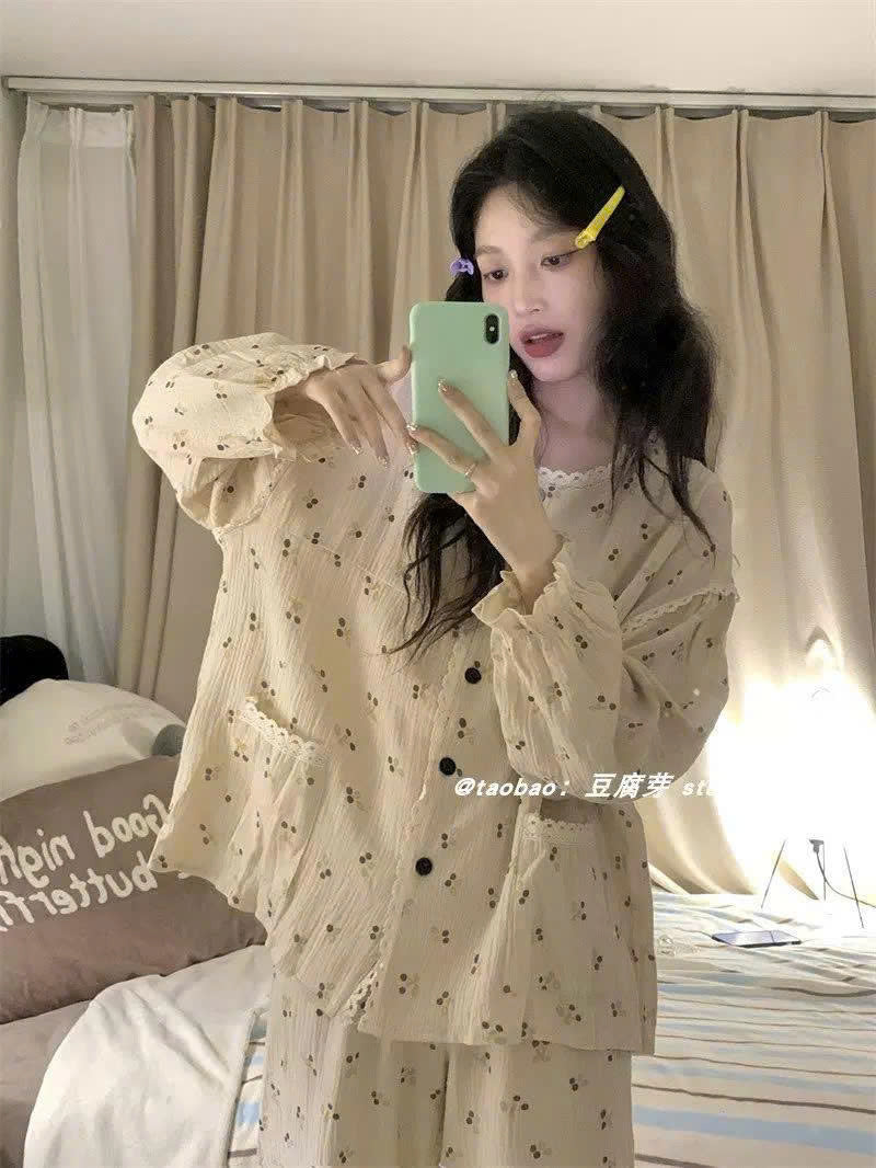 Đồ ngủ xinh xỉu cho nàng mê style dễ thương