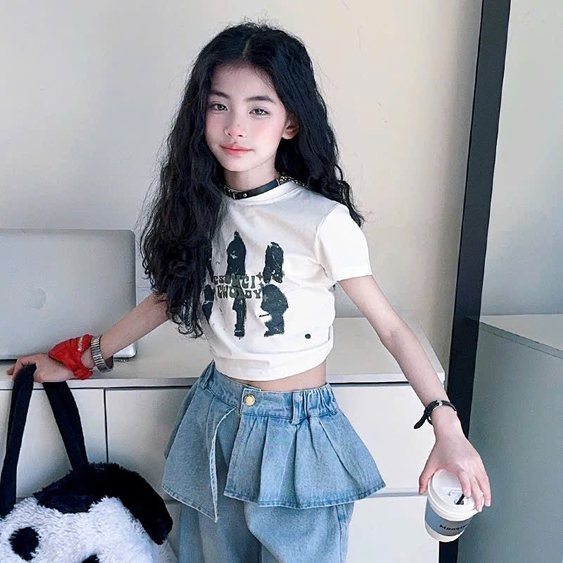 Quần bò phối chân váy và áo croptop
