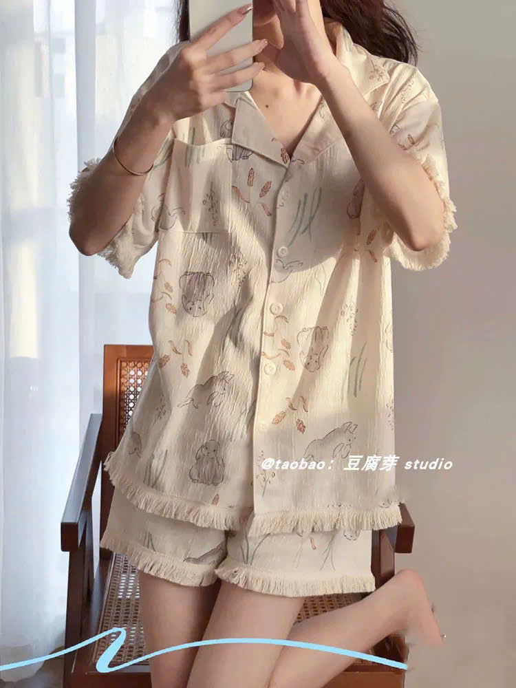 Bộ ngủ đùi hình thỏ vintage