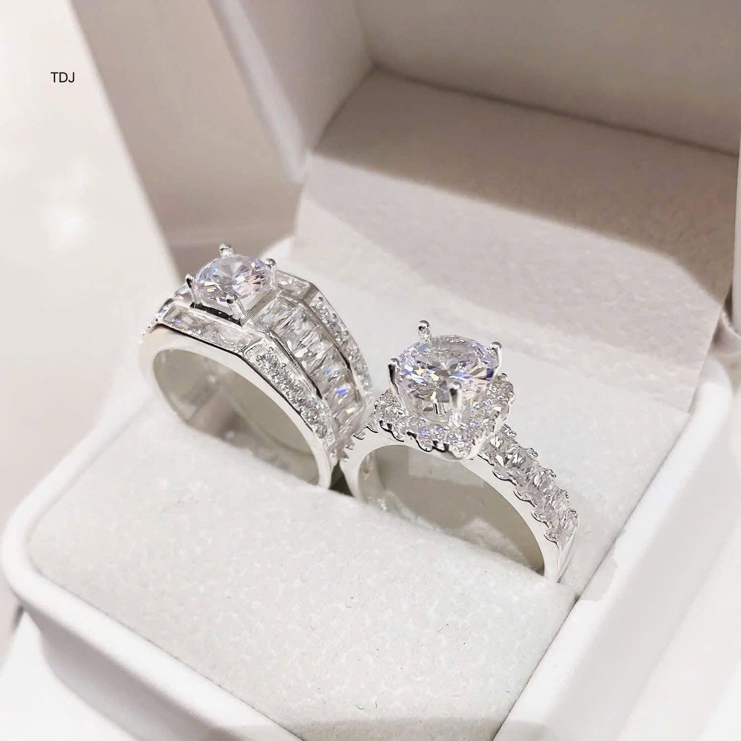 Nhẫn bạc đôi thiết kế tinh xảo