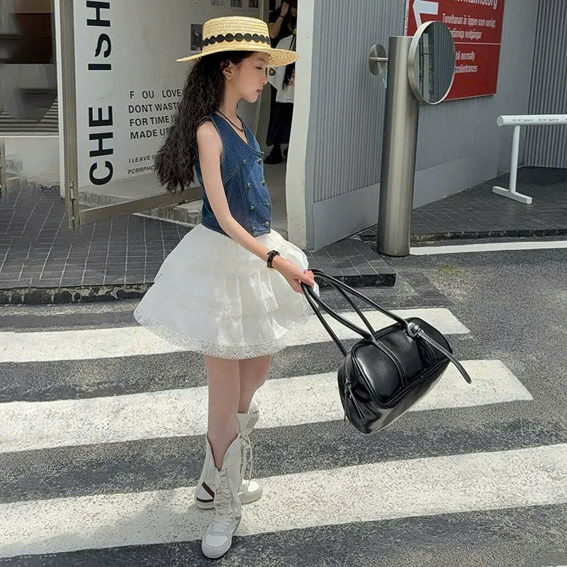 Áo ghi lê denim phối chân váy trắng