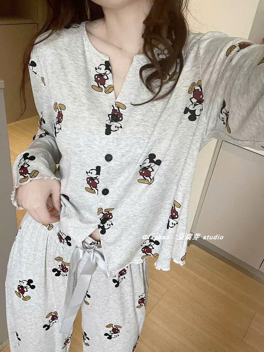 Bộ ngủ tay dài quần dài thun xám hoạt hình Mickey