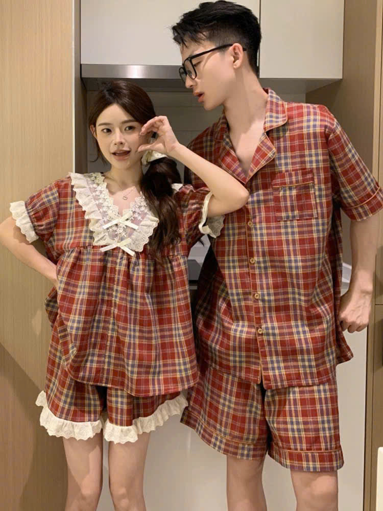 Đồ ngủ đôi kẻ sọc đỏ quần đùi