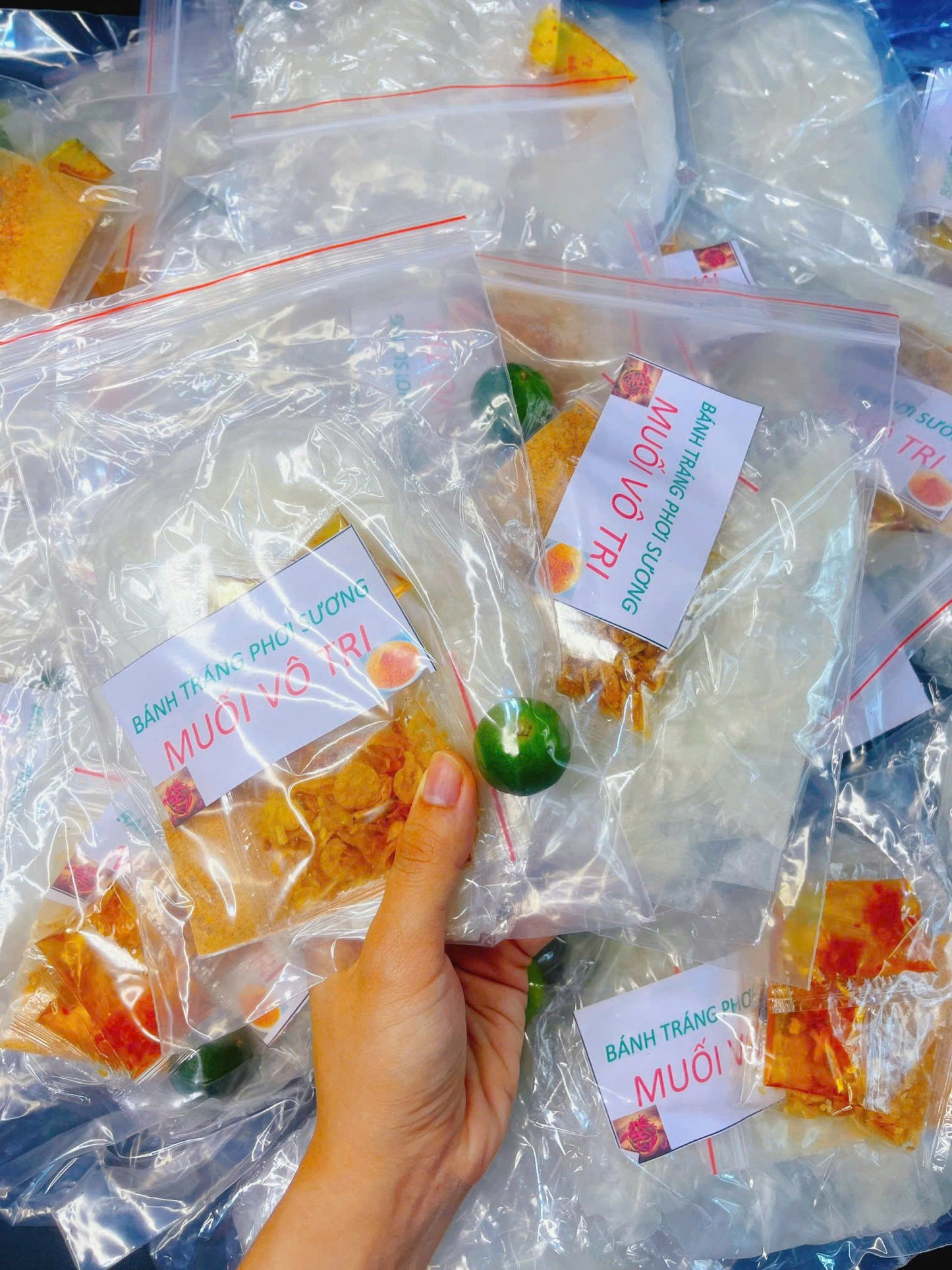 Bánh tráng phơi sương muối vô tri
