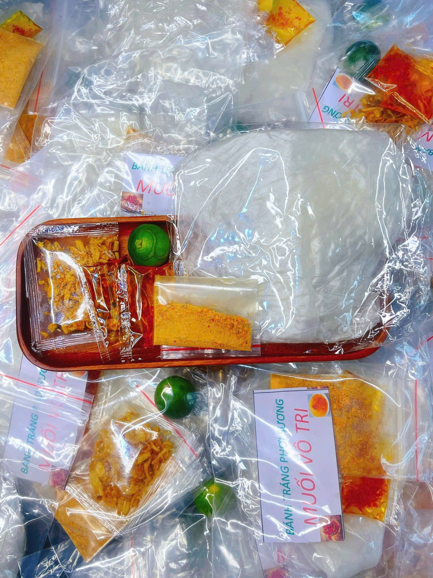 Bánh tráng phơi sương muối vô tri