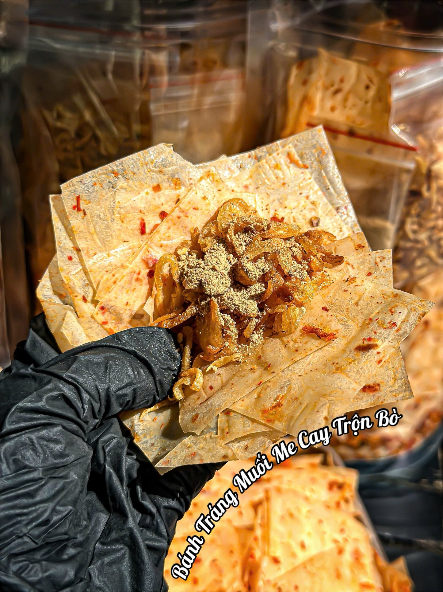 Bánh tráng muối me cay trộn bò