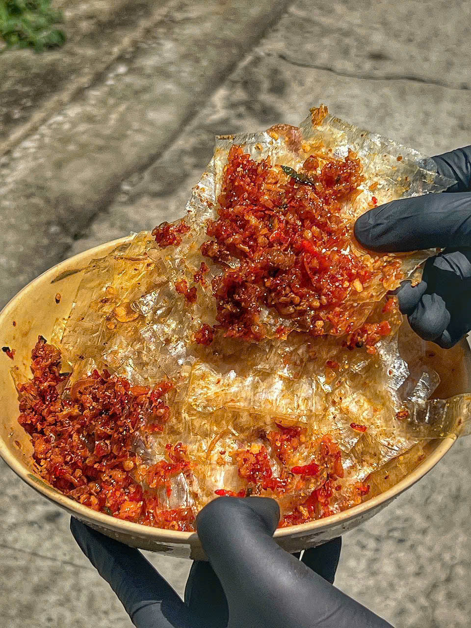 Bánh tráng xike bột giòn lắc - trộn - chấm