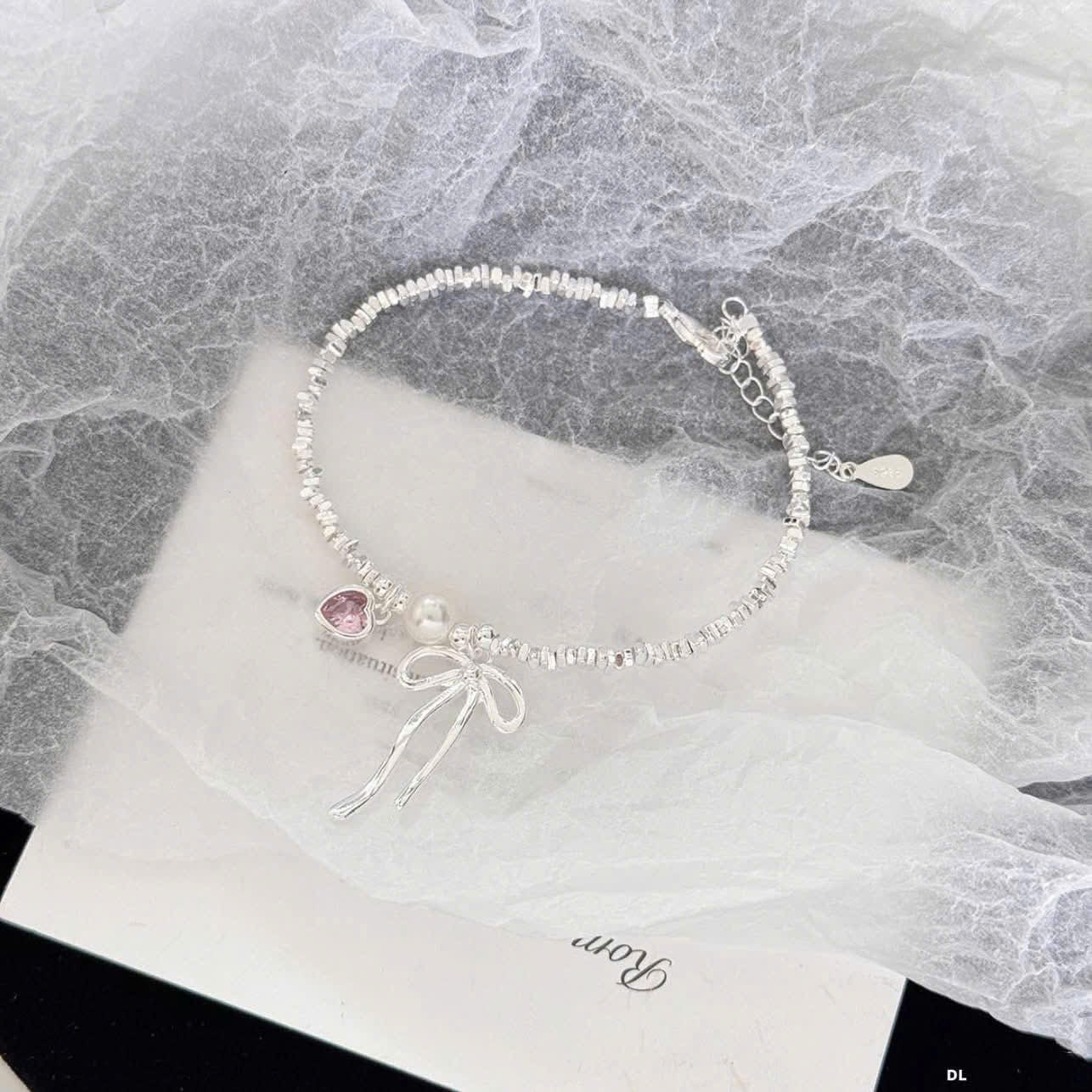 Lắc bạc lấp lánh & charm tim nơ nhỏ