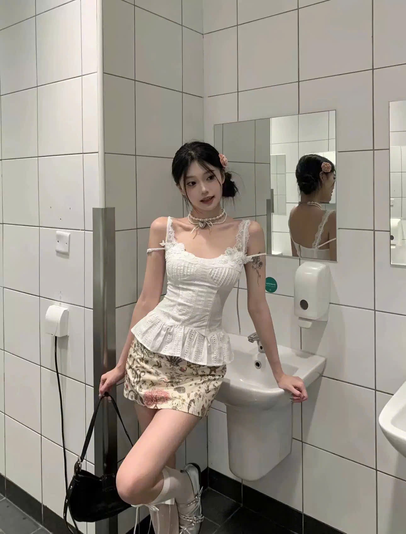 Set áo 2 dây ren chân váy hoa nữ tính