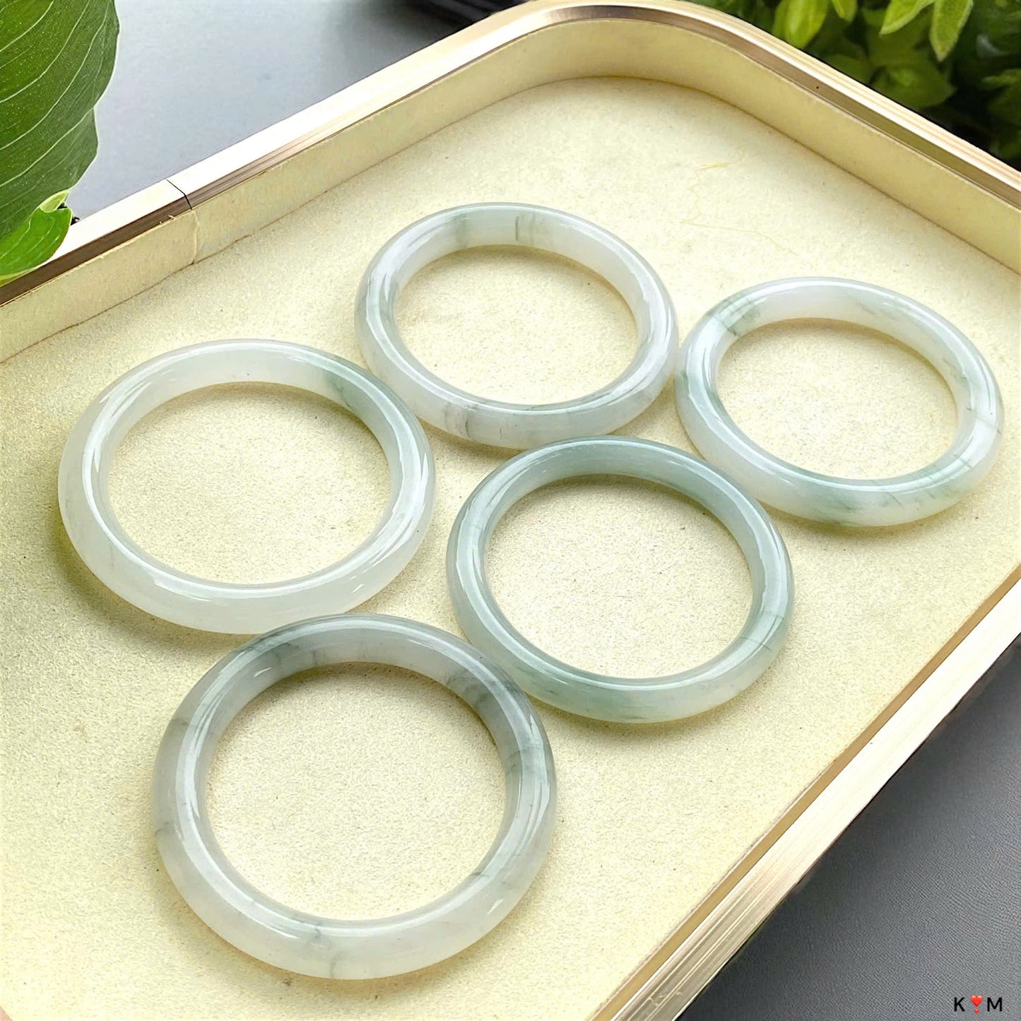 Vòng ngọc đẹp tự nhiên, thuần khiết dịu dàng
