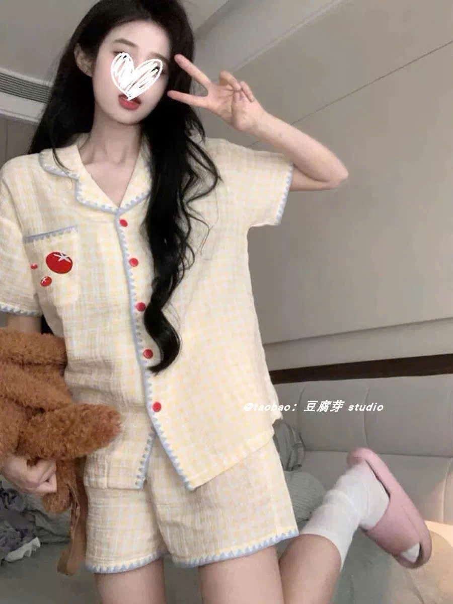 Bộ ngủ đùi caro vàng cà chua giá siêu yêu