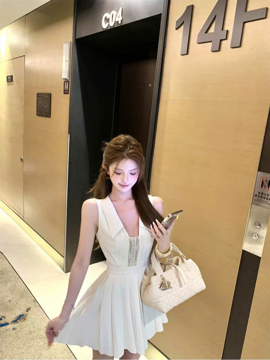Đầm trắng tiểu thư quyến rũ