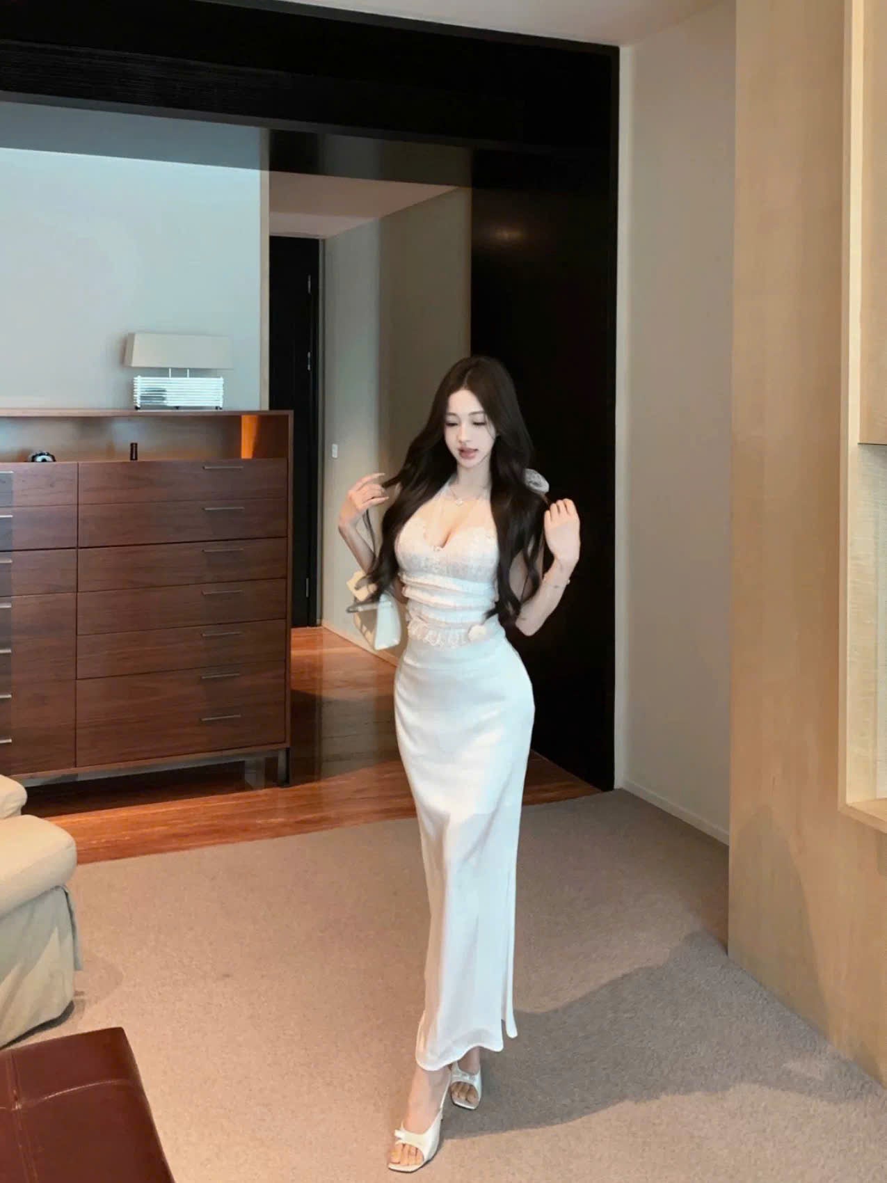 Set áo voan trắng phối ren chân váy dài
