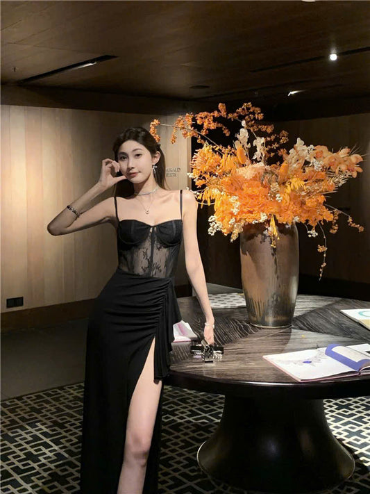Đầm dài phối ren xẻ tà ôm body quyến rũ