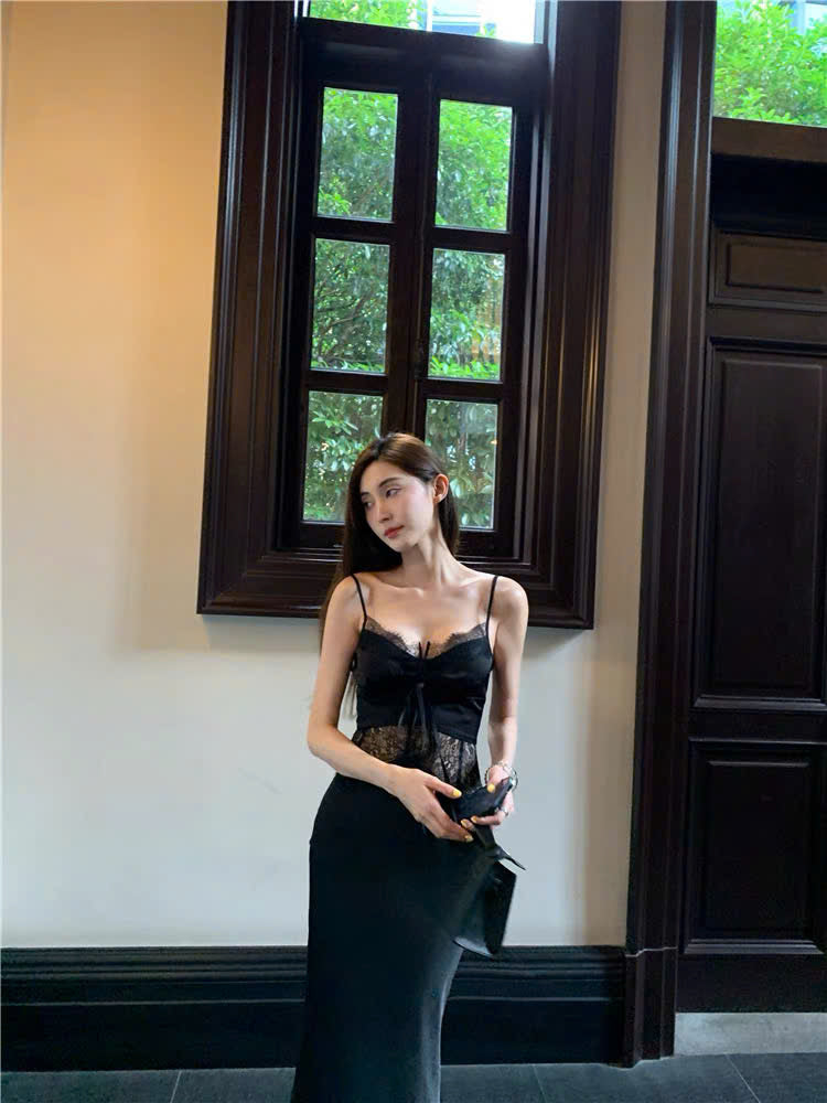 Đầm lụa 2 dây phối ren eo quyến rũ