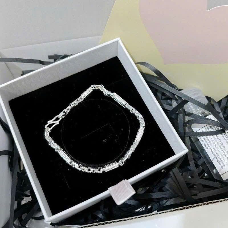 Lắc tay/ Vòng tay bạc tặng bạn trai