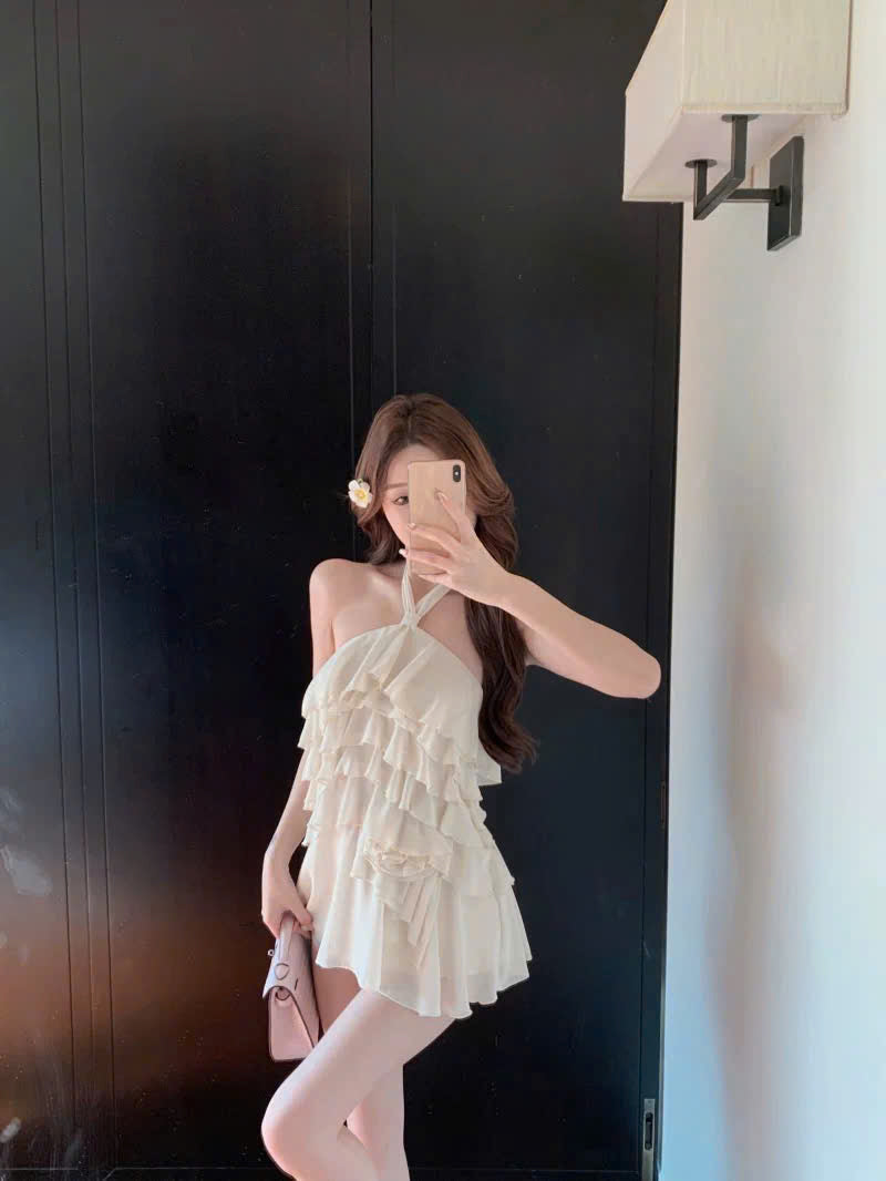 Váy tầng trắng tiểu thư