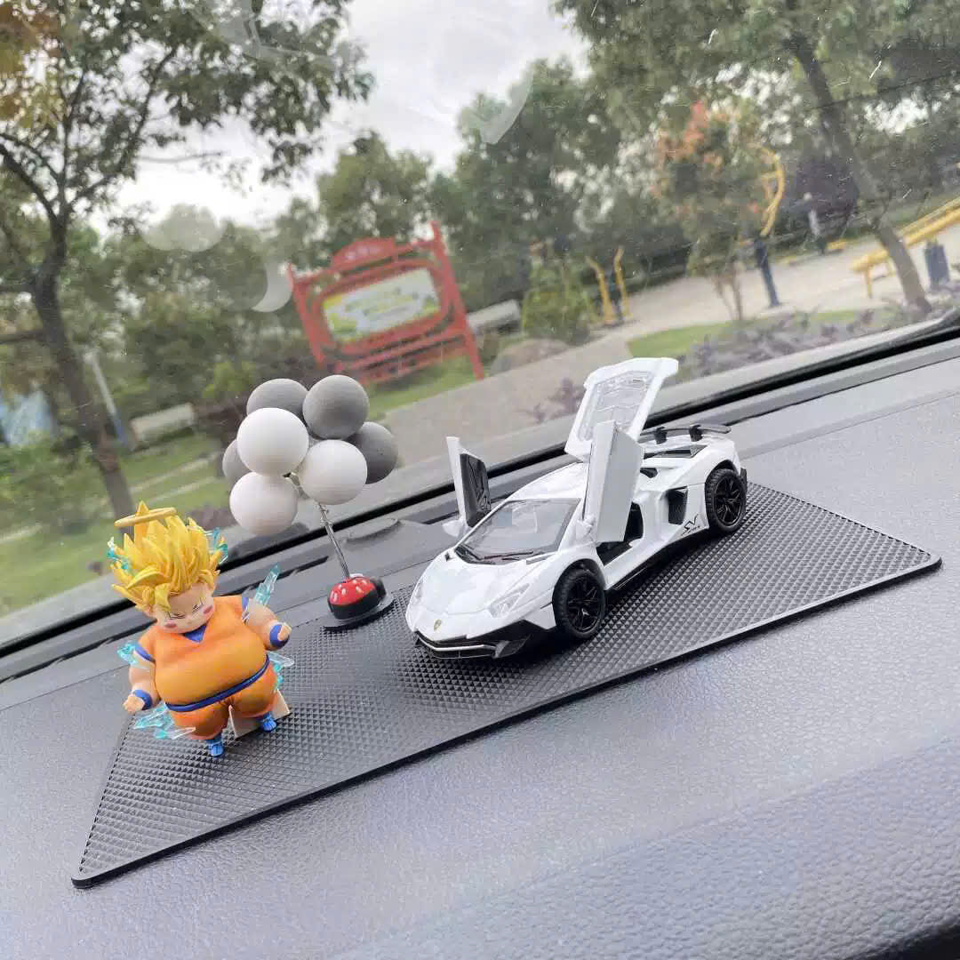Dán xe hoạt hình Songoku ú nu