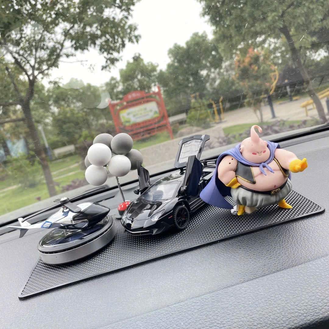 Dán xe hoạt hình Songoku ú nu