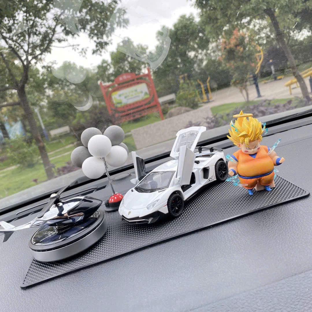 Dán xe hoạt hình Songoku ú nu
