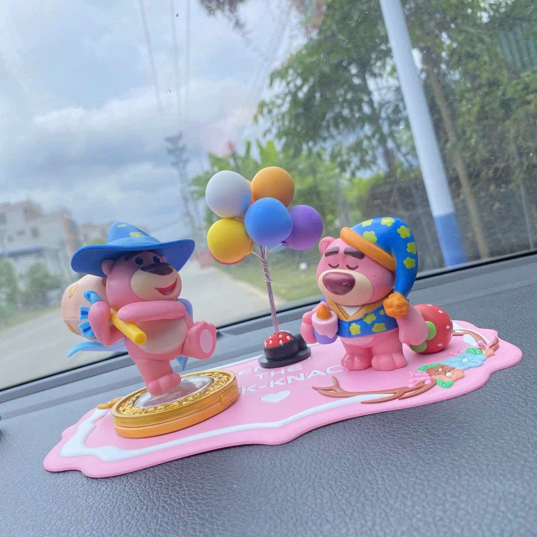 Dán xe gấu dâu ngọt ngào