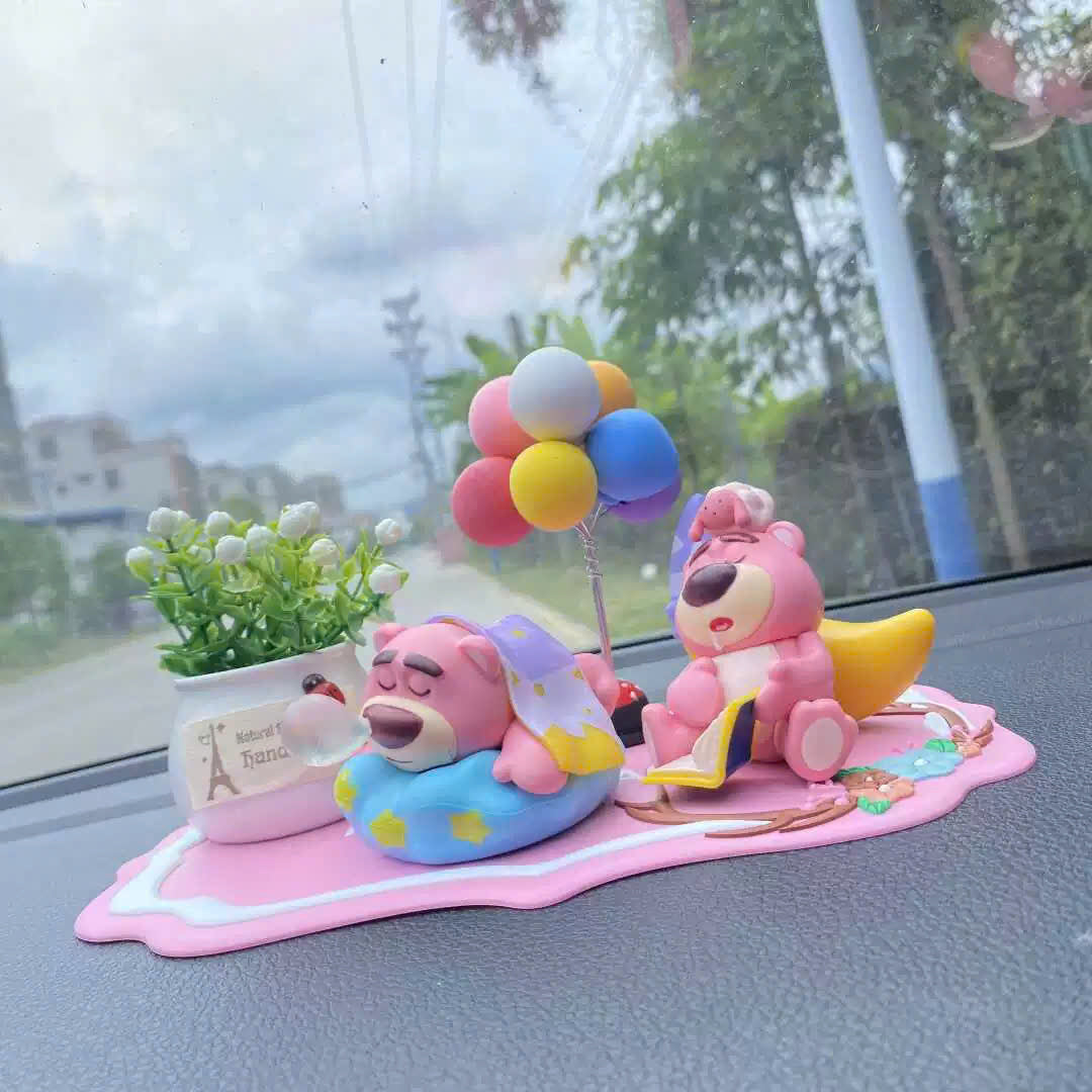 Dán xe gấu dâu ngọt ngào
