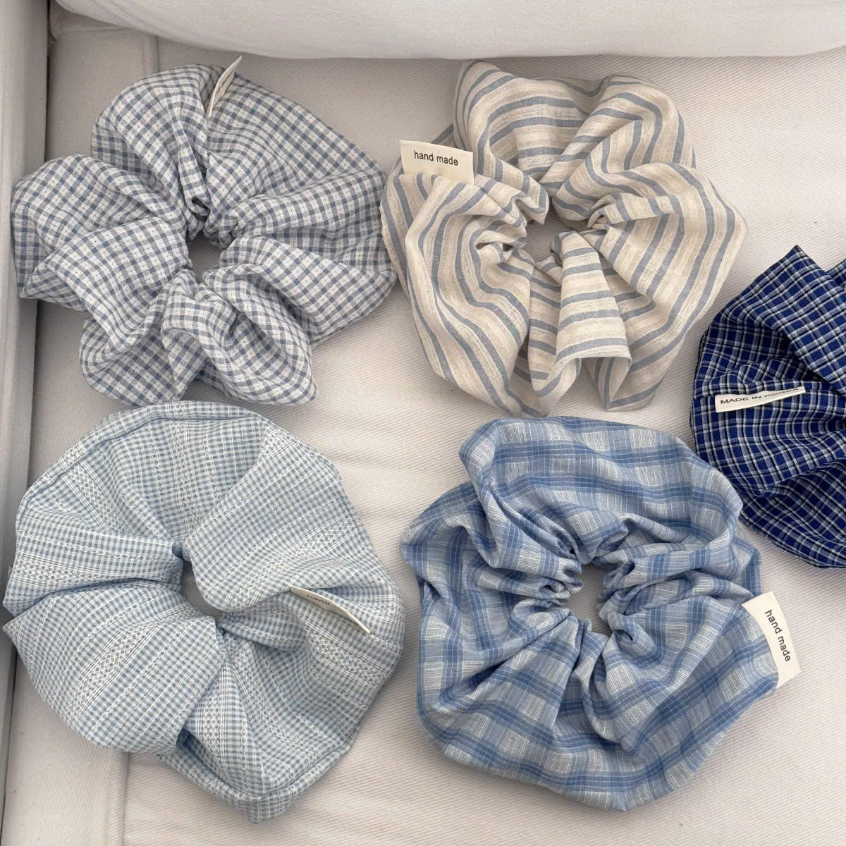 Cột tóc scrunchies xinh xỉu nhiều kiểu