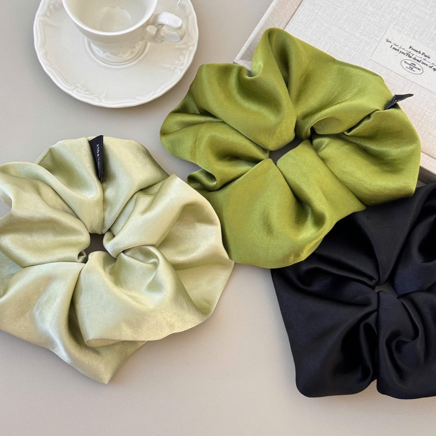 Cột tóc scrunchies xinh xỉu nhiều kiểu