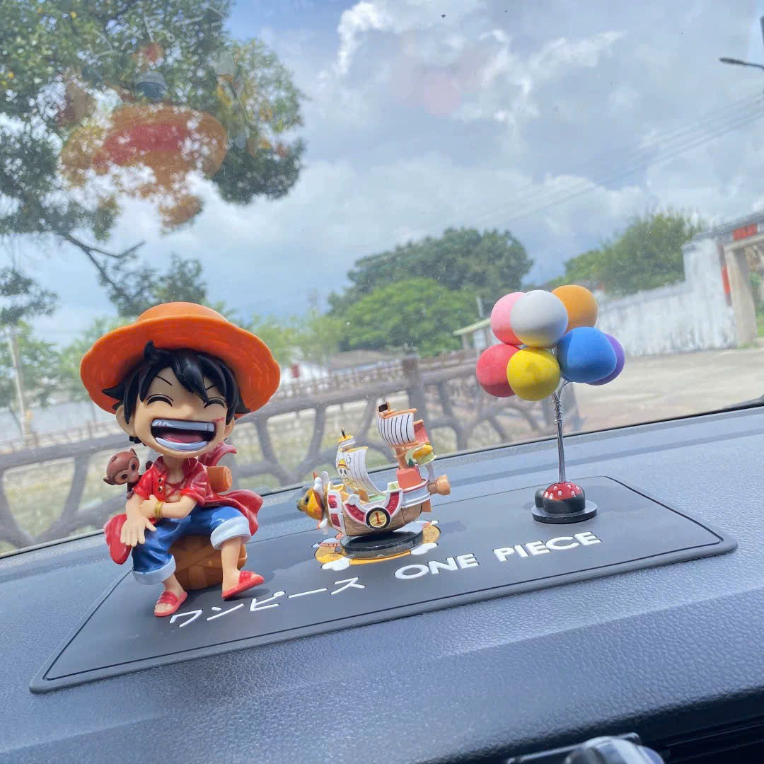 Dán xe hoạt hình One Piece Đảo Hải Tặc chibi dễ thương
