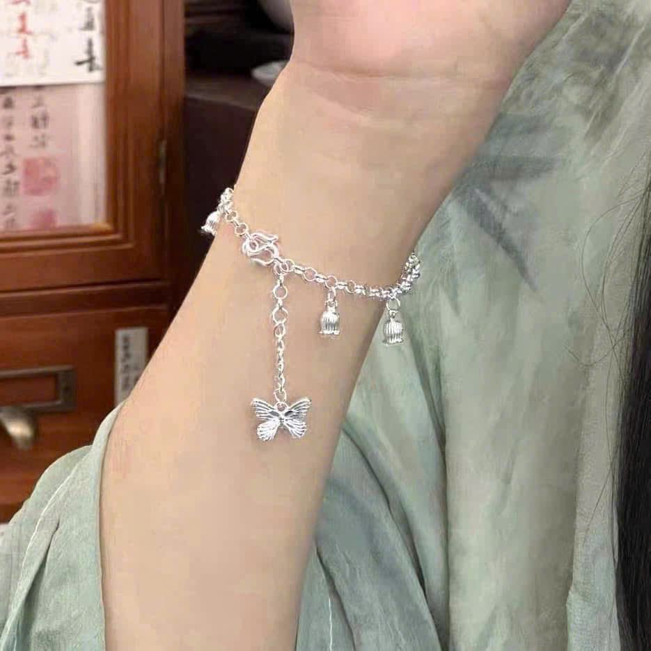 Lắc bạc hoa linh lan phối gì cũng xinh