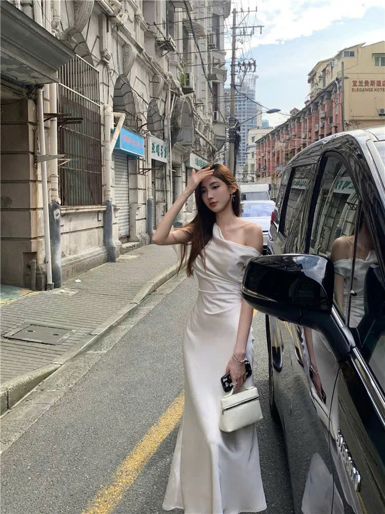 Đầm lụa lệch vai sang chảnh dài & ngắn