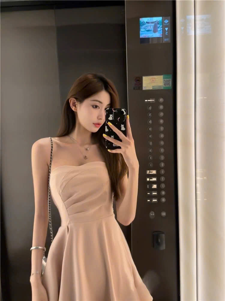 Đầm cúp ngực xòe hồng baby trơn